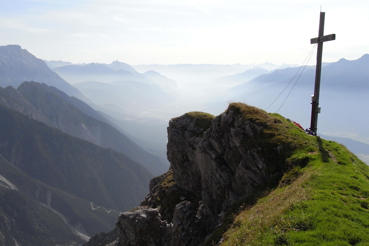 全球住宅ip实名账号：实名账号能否定制更好的网络规范？